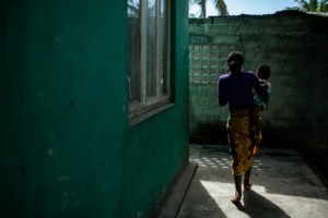 Moçambique: atenção especial às crianças HIV-positivo