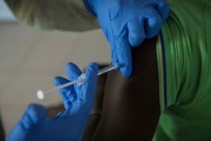 Guiné: batalha em larga escala contra o sarampo