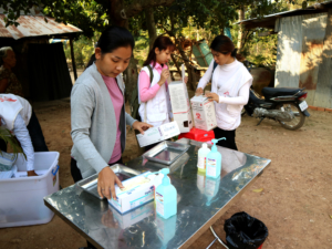 MSF trabalha com inovação no diagnóstico e tratamento da hepatite C no Camboja