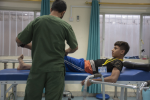Reconstruindo vidas quebradas: MSF trata manifestantes feridos em Bagdá