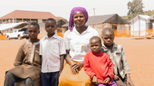 Nandi e os quatro filhos estão entre as cerca de 20 000 pessoas deslocadas pelo conflito em Mangu, na Nigéria