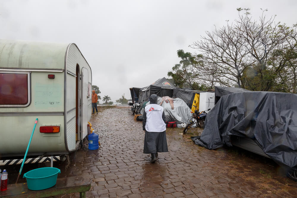 MSF fornece cuidados médicos às vítimas das cheias no Rio Grande do Sul, Brasil.