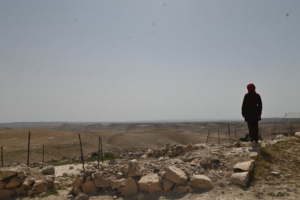 Palestiniano da comunidade de Al-Majaz, na zona de Masafer Yatta, a sul de Hebron, na Cisjordânia.