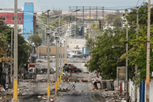 Vista de Delmas 18, no Haiti, após uma luta entre grupos armados e a polícia.