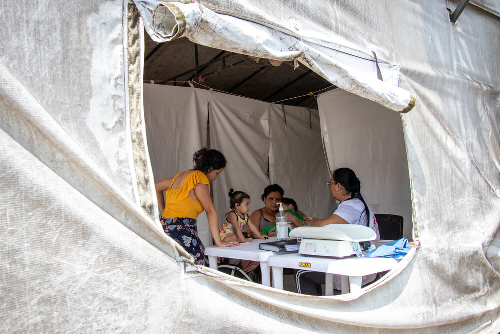 Equipas da MSF fornecem cuidados médicos a vítimas do conflito armado e migrantes com barreiras de acesso a cuidados de saúde em Arauca, na Colômbia