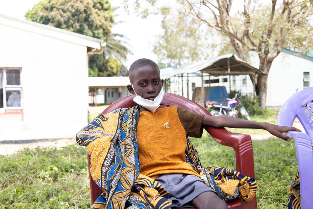 Em Moçambique, Francisco, de 11 anos, começou a apresentar sinais de TB em julho de 2024, mas os sintomas foram ignorados durante meses.