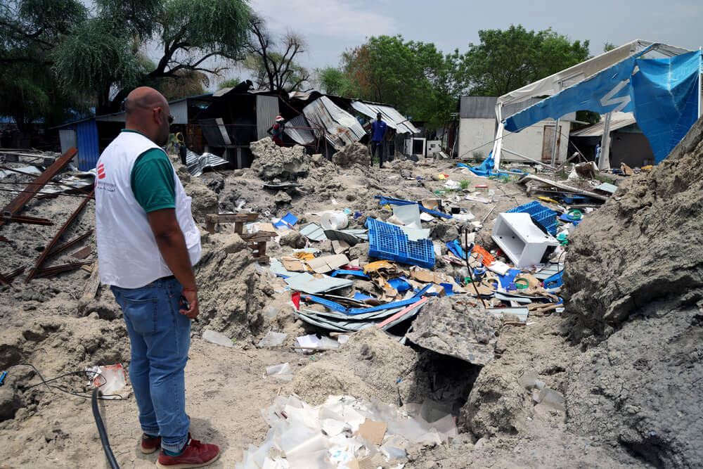 O hospital da MSF em Lankien foi bombardeado, saqueado e, posteriormente, vandalizado. 