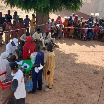 Equipas da MSF presta assistência a pessoas no Norte da Nigéria, que enfrenta atualmente uma alarmante crise de desnutrição.