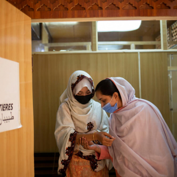 No Paquistão, a leishmaniose cutânea, uma doença tropical negligenciada, é considerada um problema de saúde pública. Esta doença afeta a pele e causa úlceras ou lesões no corpo. É mais endémica nas províncias do Baluchistão e de Khyber Pakhtunkwa, mas Sindh e as regiões central e Sul do Punjab também são afetadas.