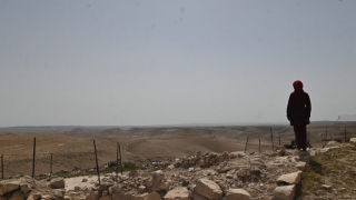 Palestiniano da comunidade de Al-Majaz, na zona de Masafer Yatta, a sul de Hebron, na Cisjordânia.