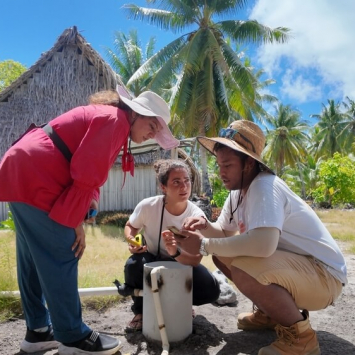 A MSF trabalha em Kiribati junto da população para melhorar as infraestruturas de água.