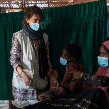 "Tivemos que aprender em 24 horas como tratar pacientes com difteria"