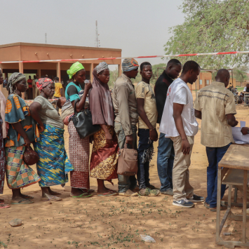 Em Burkina Fasso, 386 mil pessoas vivem em condições degradantes