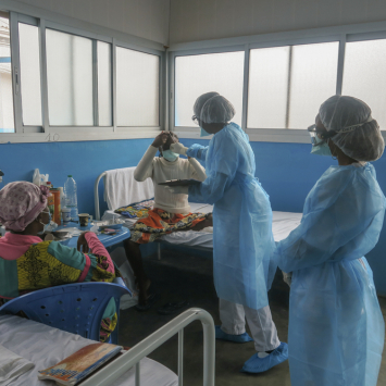 Camarões: acesso a testes é crucial para a resposta à COVID-19