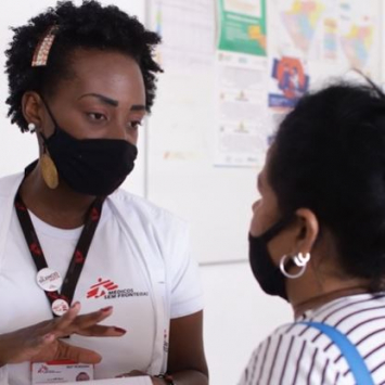 A Médicos Sem Fronteiras desenvolve desde 2018 um projeto em Roraima, no Norte do Brasil, que visa ajudar o frágil sistema de saúde local a dar resposta à chegada de milhares de migrantes venezuelanos.
