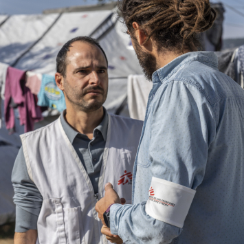 Carta aos líderes europeus: parem de punir os solicitantes de asilo nas ilhas gregas