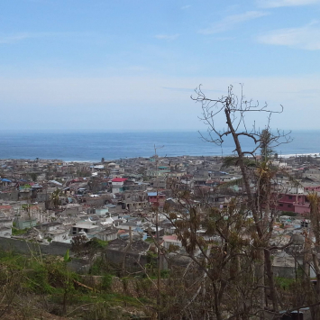 Ajudando a reconstruir o Haiti após o furacão