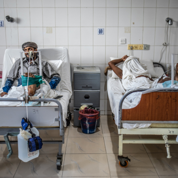 Iêmen: “A guerra afeta a todos, mas particularmente mães e crianças”