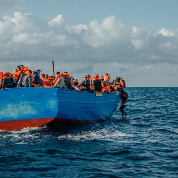 MSF acusa guarda costeira líbia de colocar vidas em risco durante resgate no Mediterrâneo