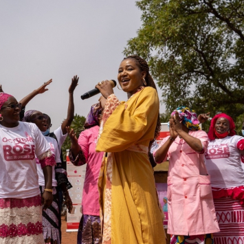 Outubro Rosa: aumentando a conscientização sobre o rastreamento do câncer de mama no Mali