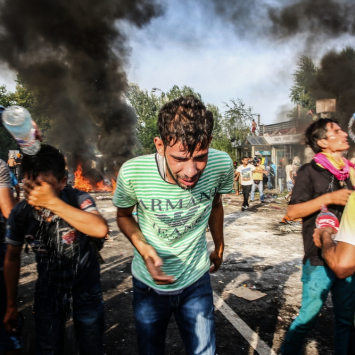 No dia 16 de setembro, MSF enviou duas equipes móveis ao longo da fronteira sérvia após confrontos entre a polícia húngara e refugiados. Diversas pessoas sofreram as consequências do uso de bombas de fumaça.