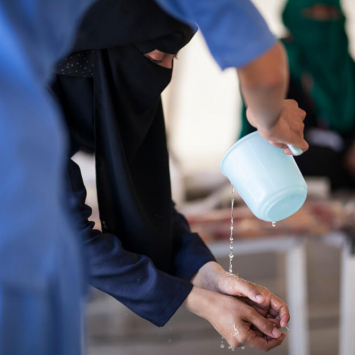 Iêmen: MSF reduz resposta ao surto de cólera conforme número de casos diminui