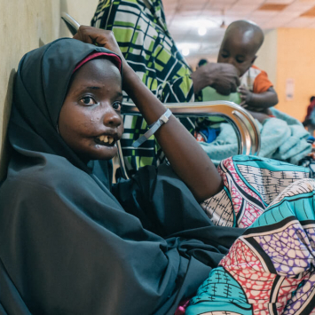 Noma é uma doença negligenciada, mas perigosa, que pode deixar pacientes, geralmente jovens, desconfigurados. Hafiz, um cirurgião da Índia, compartilha sua experiência oferecendo cirurgia reconstrutiva na Nigéria.