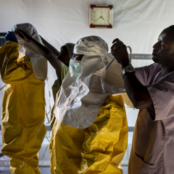 5 lições aprendidas por MSF com os surtos de Ebola