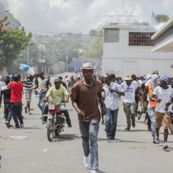 MSF abre um hospital de trauma em Porto Príncipe