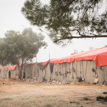 Solicitante de asilo morre em incêndio em centro de detenção na Líbia