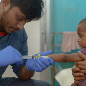 MSF enfrenta surto de sarampo no maior campo de refugiados do mundo