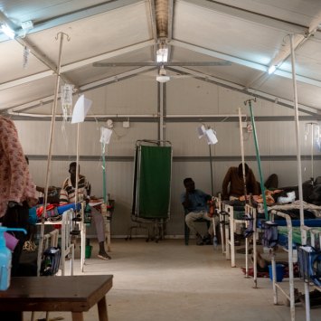 Confrontos provocam influxo em massa de feridos e deslocados no Sudão do Sul