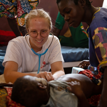 Médica de MSF relata as dificuldades de combater surto de sarampo na RCA