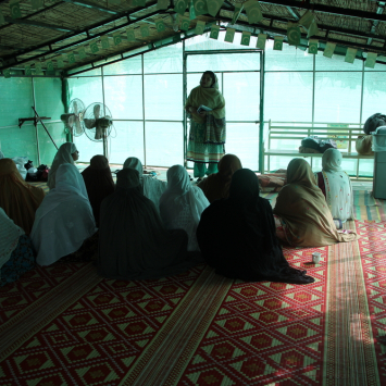 Paquistão: atendimento e conscientização para reduzir a mortalidade neonatal