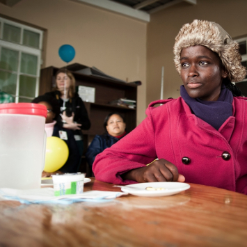 Ativistas contestam patente de remédio para tuberculose na Índia para impedir o monopólio da J&J