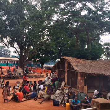 República Centro-Africana: 10 mil pessoas dormem no hospital de Batangafo