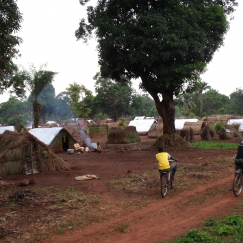 Bairro próximo à base de MSF foi atacado; milhares de famílias estão deslocadas e sem garantia de água ou alimento