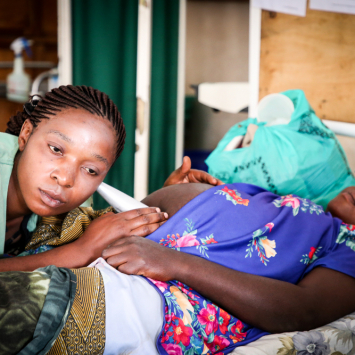 A diferença entre vida e morte: parto dramático na República Democrática do Congo