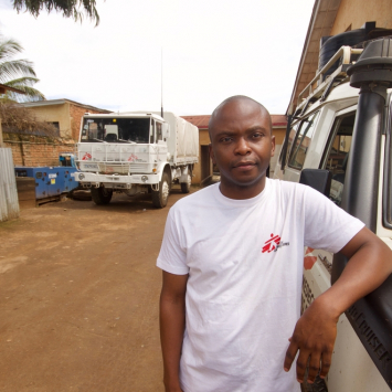 "Se eles sequer têm comida, por que teriam sabão?"