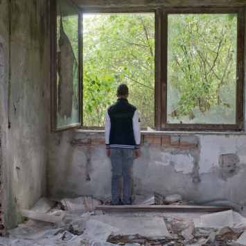 Sérvia: crianças e jovens são repetidamente alvo de abusos nas fronteiras da UE